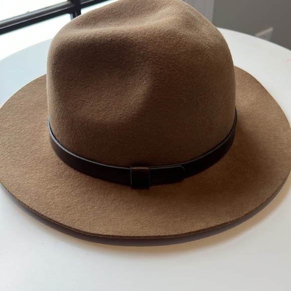 H&M Camel Colored Fedora Hat 100% Felted Wool with Vegan Leather Belt Tan Brown - Picture 2 of 16